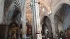 Interior de la Basílica de Santa María a Maior con sus bóvedas góticas