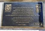 Placa identificativa de la Casa Galega da Cultura y Fundación Penzol
