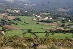 Paisaje rural con campos y casas visto desde el Monte do Viso