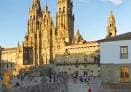 Catedral de Santiago de Compostela al atardecer con luz dorada