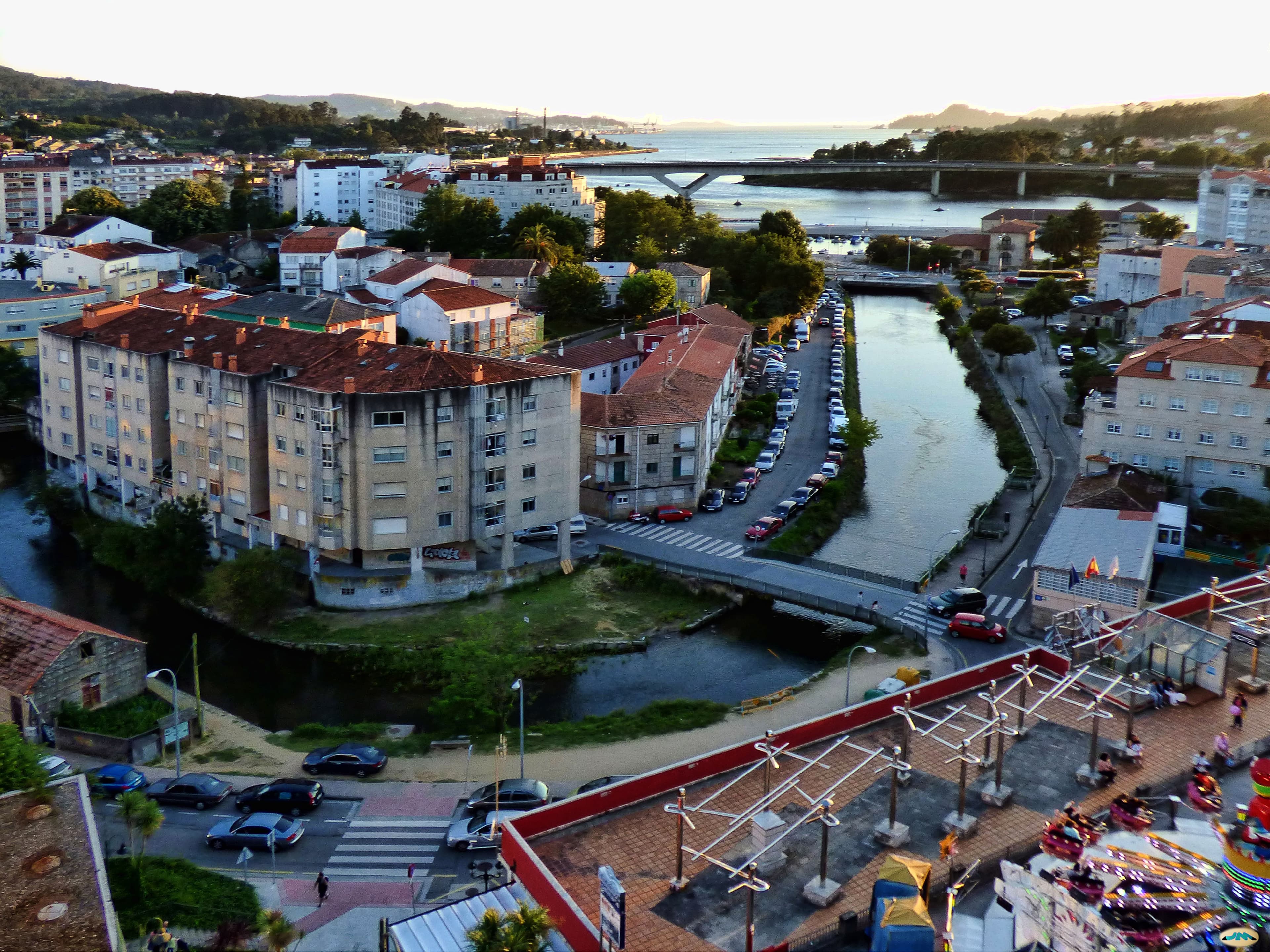 Vista aérea del Río Gafos atravesando la ciudad de Pontevedra