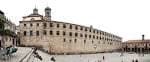 Vista panorámica de la fachada del Monasterio de San Paio de Antealtares