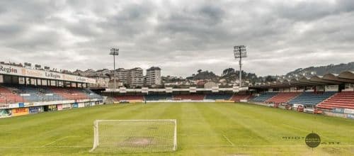 Panorámica del interior del Estadio de O Couto en un día nublado