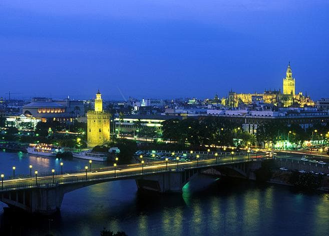 Muelle de la Torre del Oro