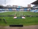 Campo de fútbol y portería del Estadio de Balaídos desde la grada
