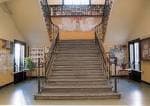 Escalera principal interior del CEIP Concepción Arenal