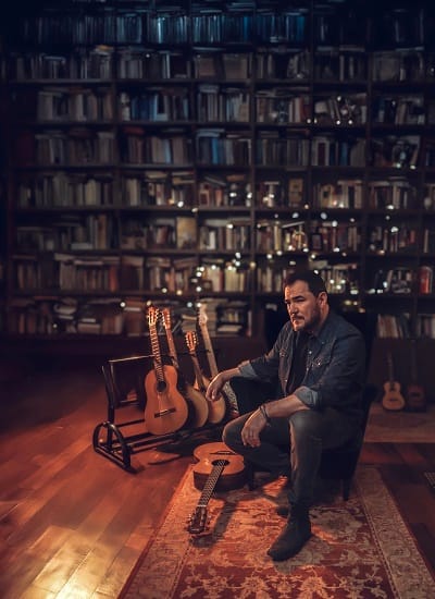 ISMAEL SERRANO - Guitarra y voz