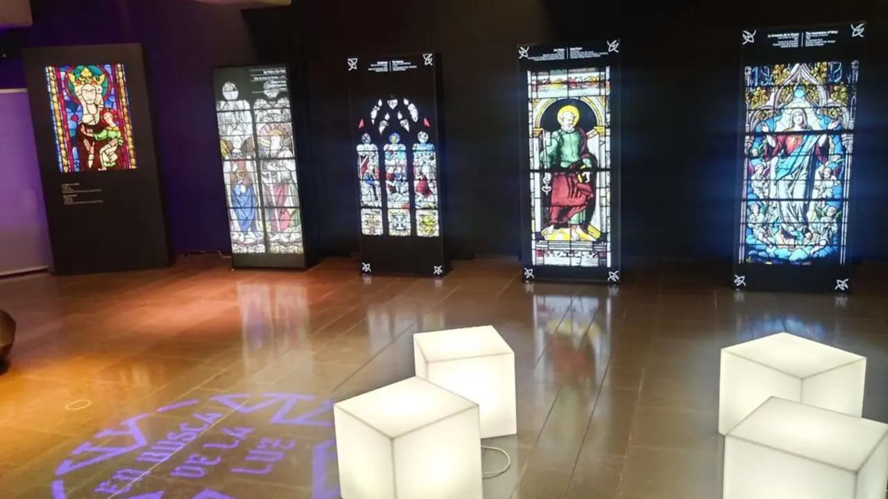 Exposición 'En busca de la luz: el Arte de las Vidrieras' en CITUR