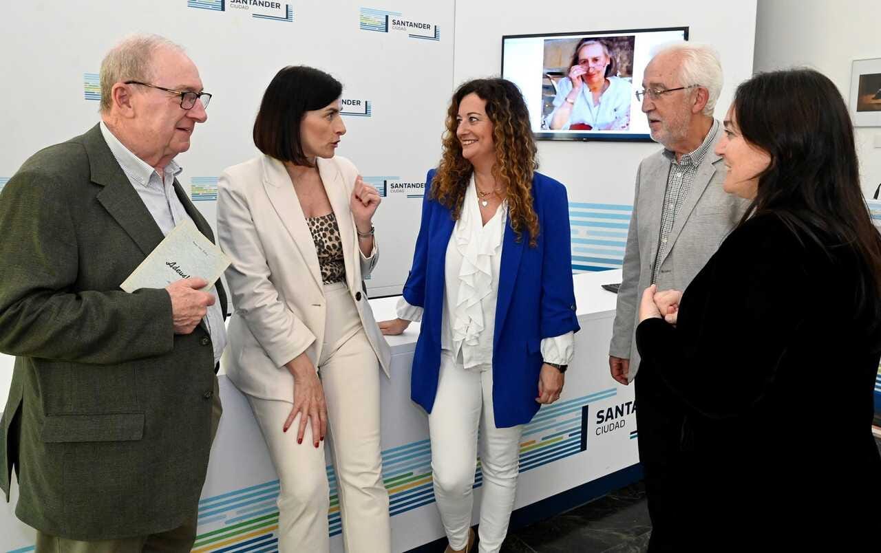 Conferencia sobre María Ealo de Sá por Pedro Arce y Marino Pérez Avellaneda