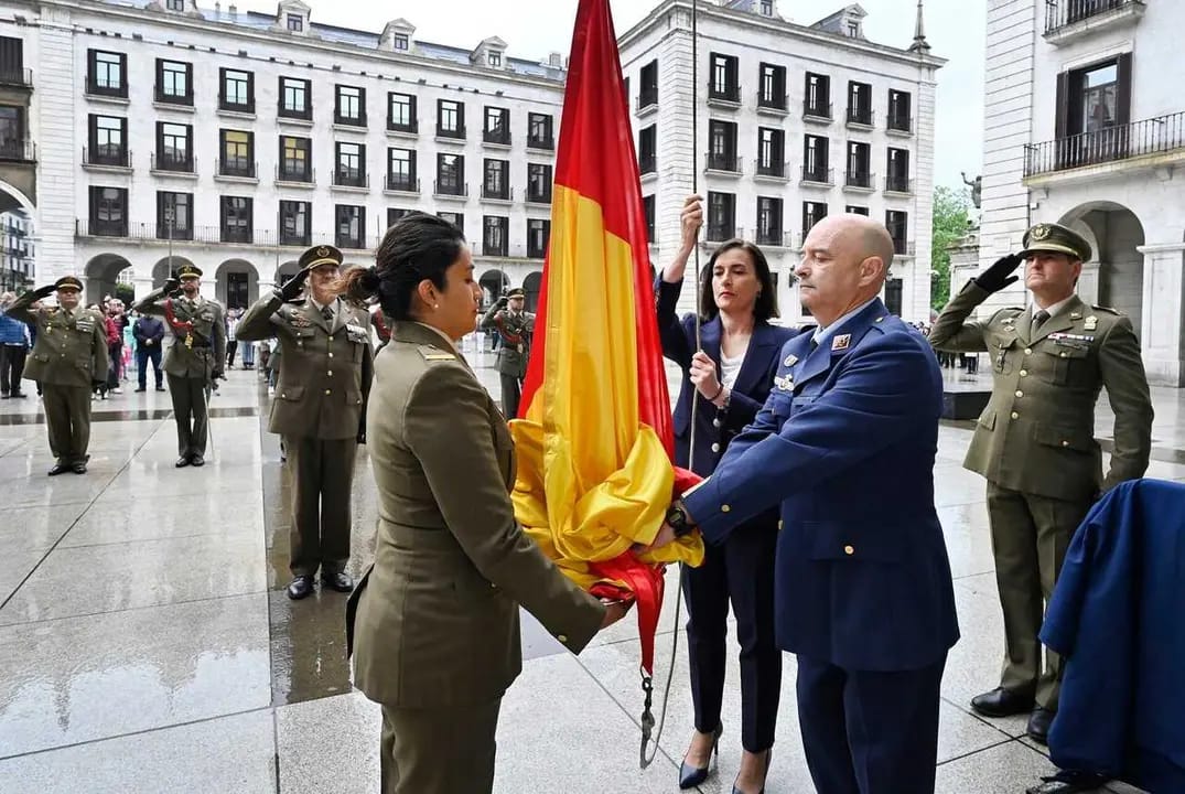 Ofrenda floral a Pedro Velarde