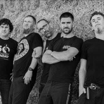 Actuación de los grupos Leihotikan y Cobra