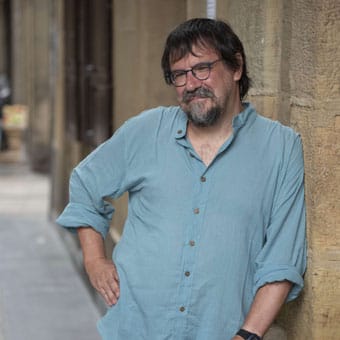 Presentación de la novela 'Si Sabino viviría' con Iban Zaldua y Edurne Portela
