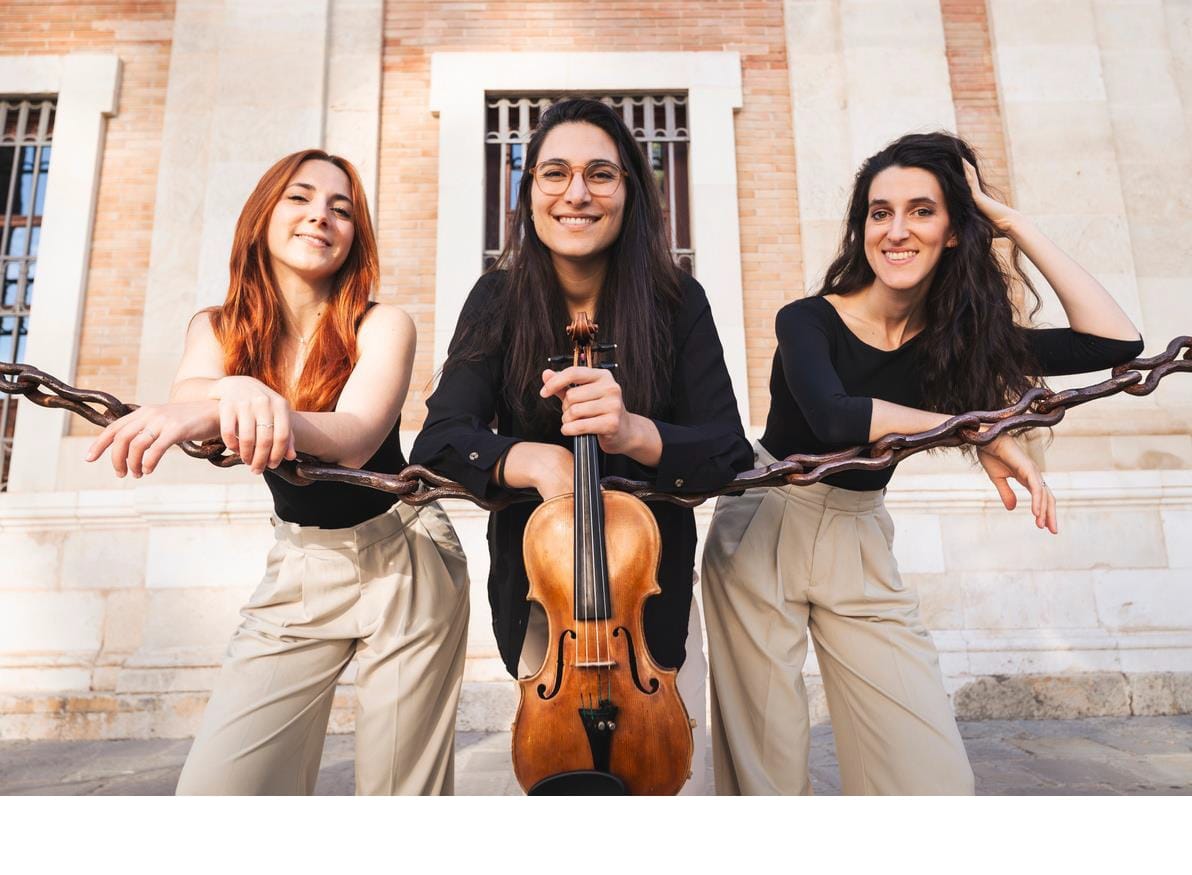 Exiliada. Mujeres en el arte