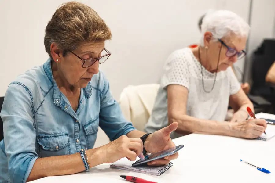 Taller de móvil + 55