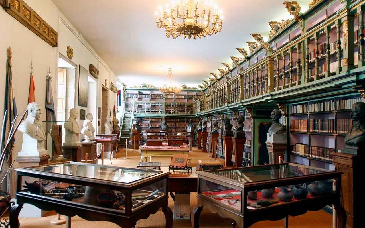 Muestra conmemorativa '100 años de la Biblioteca América'