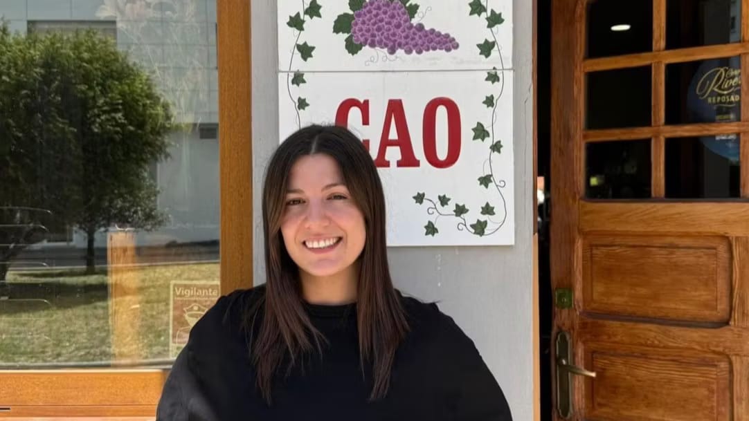 Bodegas Cao: el viño en cunca resiste en Elviña