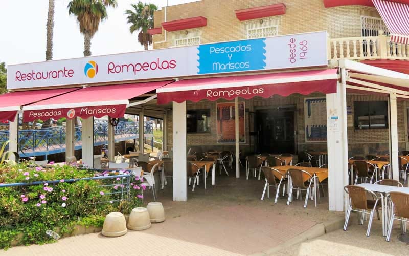 Comer en el Restaurante Rompeolas de Pedregalejo