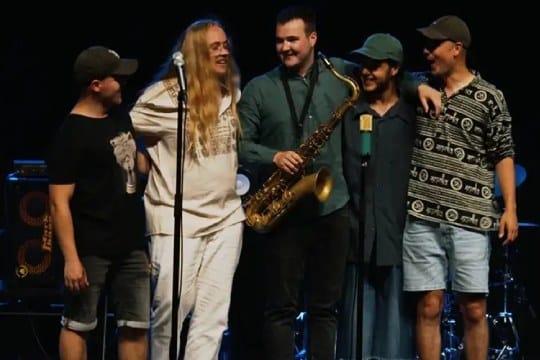 Presentación del libro 'Begi Urdin Bat'