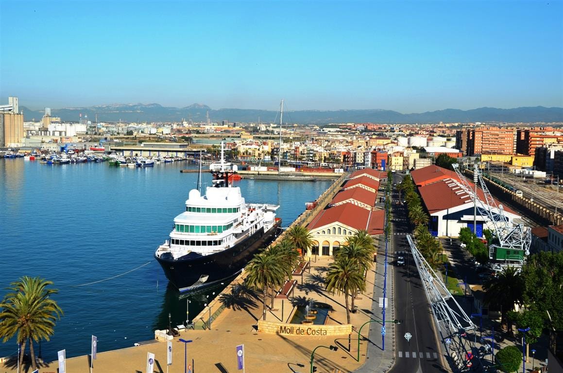 Ecos del Port: arte digital en el Moll de Costa