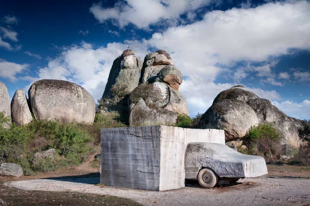 El coche de hormigón de Vostell cumple 50 años