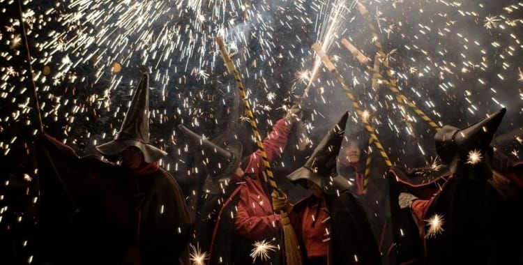 La Creu de Barberà adapta su fiesta por el Mundial