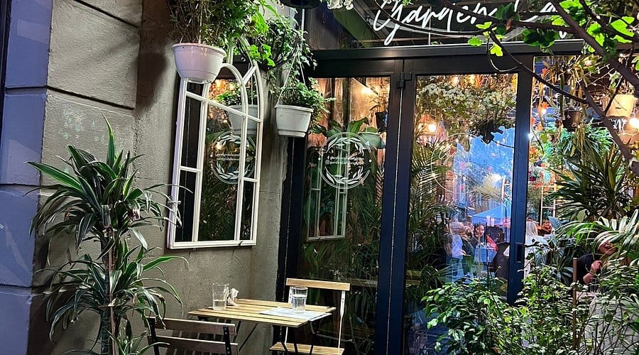 Garden Cafe Brighton: Brunch among plants on North Road