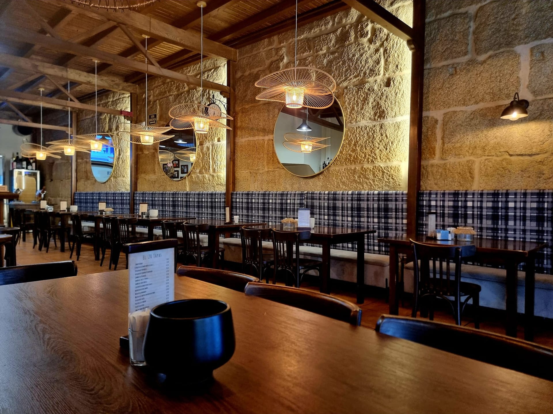 El Coto en Ourense: Alta Cocina Gallega y Bodega de Autor