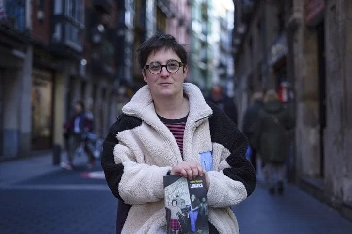 Presentación del libro 'Farsante, una historia queer en la Falange' de Andrea Momoitio