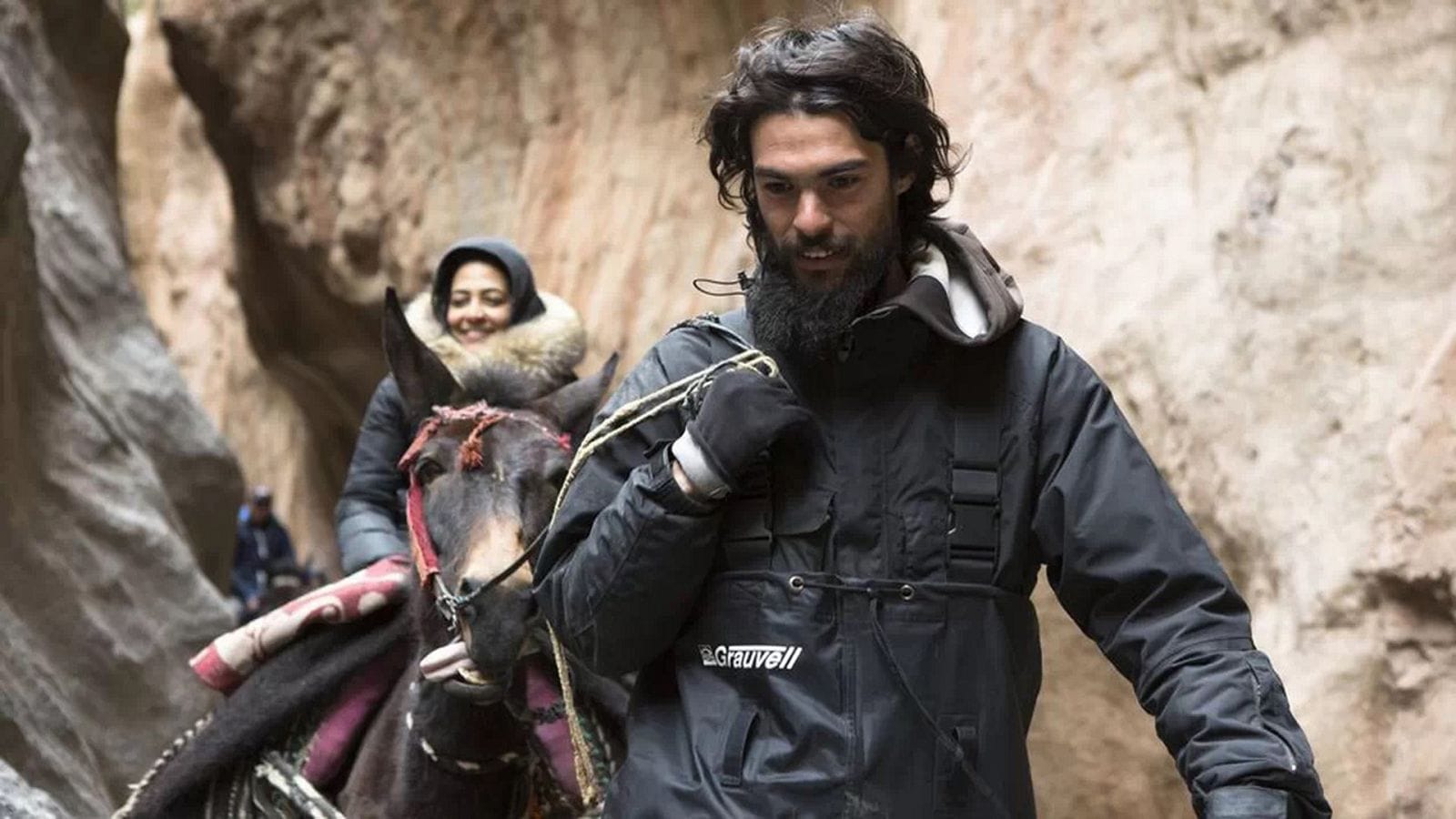 Proyección de 'Mimosas' y coloquio con Iván Villarmea