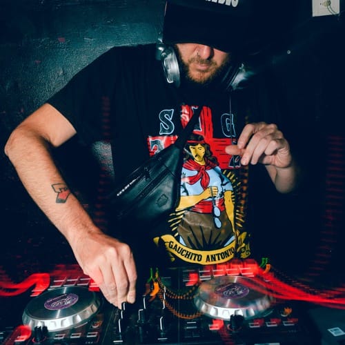 Fiesta de la espuma, DJ y taller infantiles