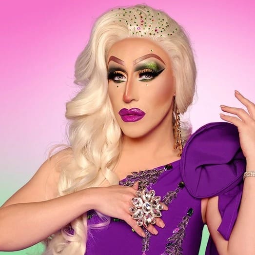 Actuación de Samantha Ballentines