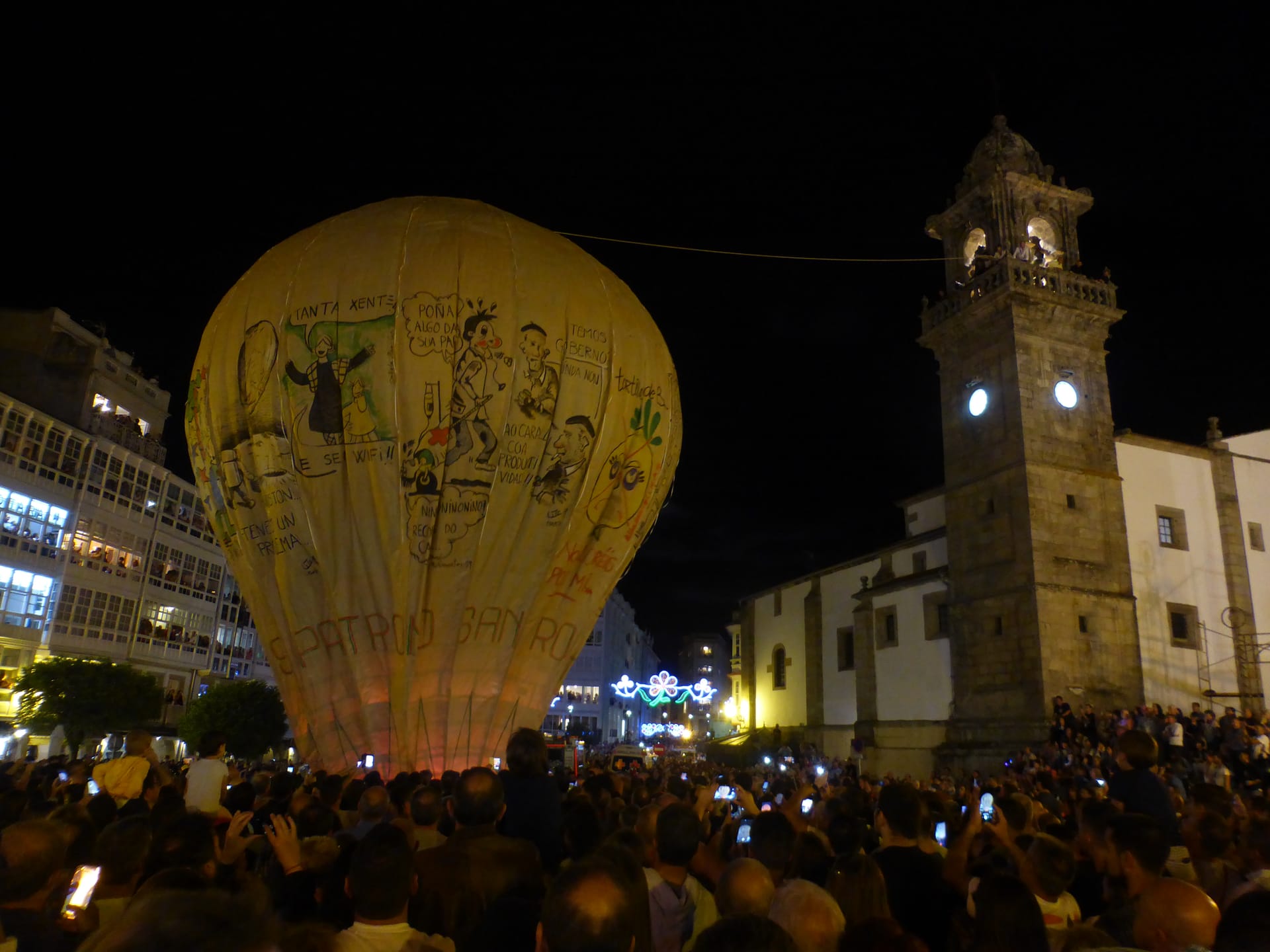 Inauguración de la exposición 'Globo de Betanzos. Estrela fugaz'
