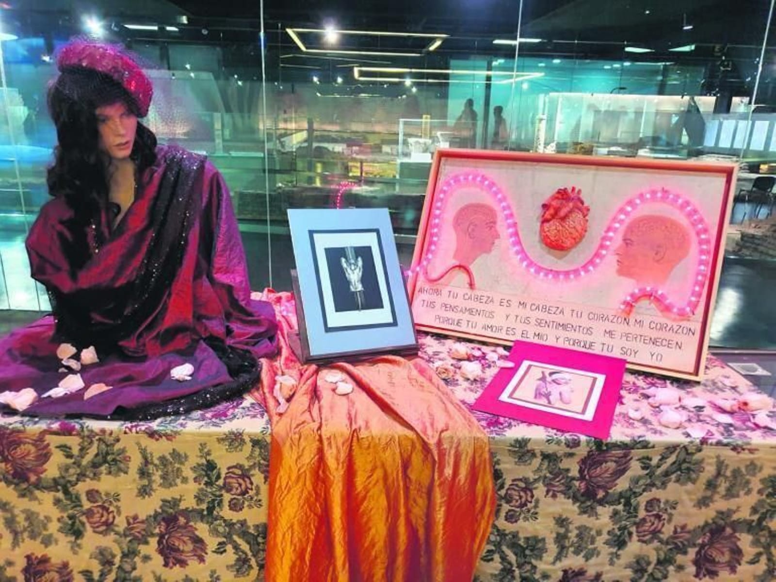 Un Oasis Rosa en Oviedo: El Pop-up que trae Playa Madre