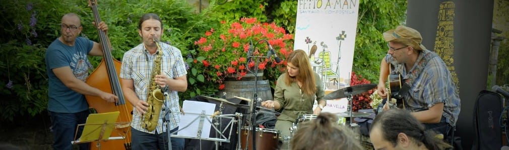 Actuación de Sergio Tannus & Agoratá