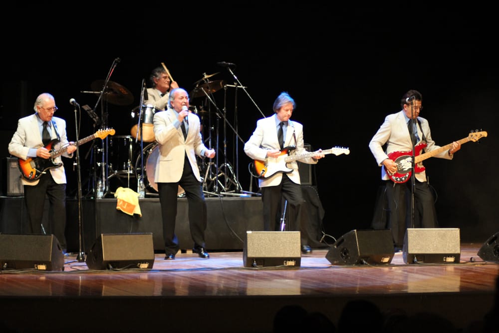 Concierto de Principles of Joy y Los Sírex