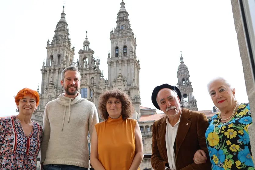 Os Pelúdez no Cemiterio San Froilán