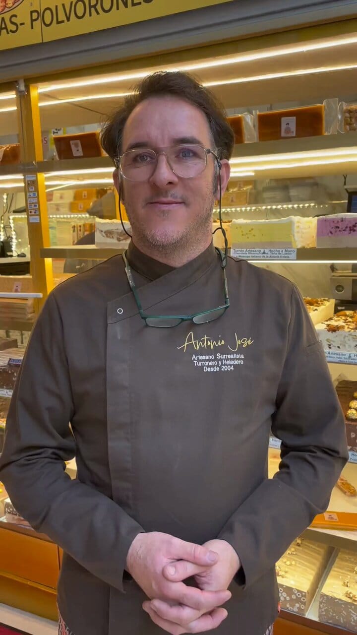 Estreno de Navidad del turronero surrealista