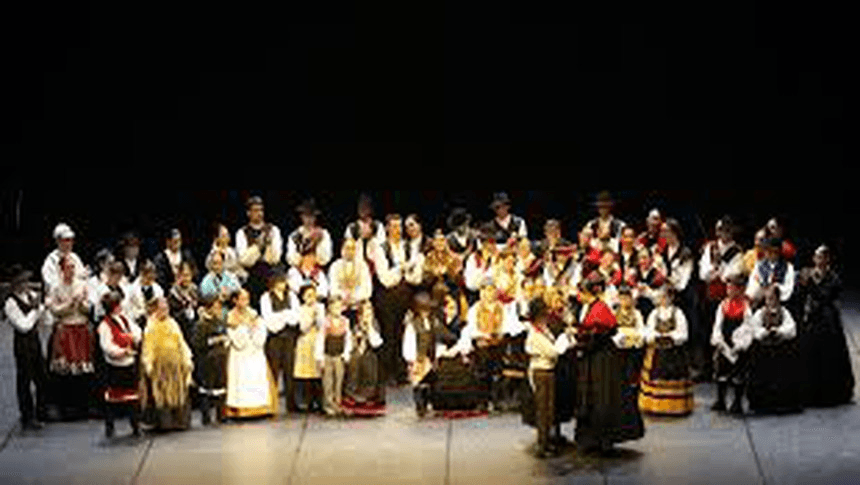 Taller de iniciación al baile para personas adultas con Xacarandaina