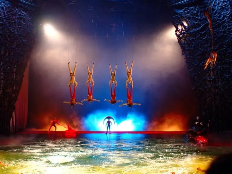 Malabares e acrobacias en 'Puro Circo'