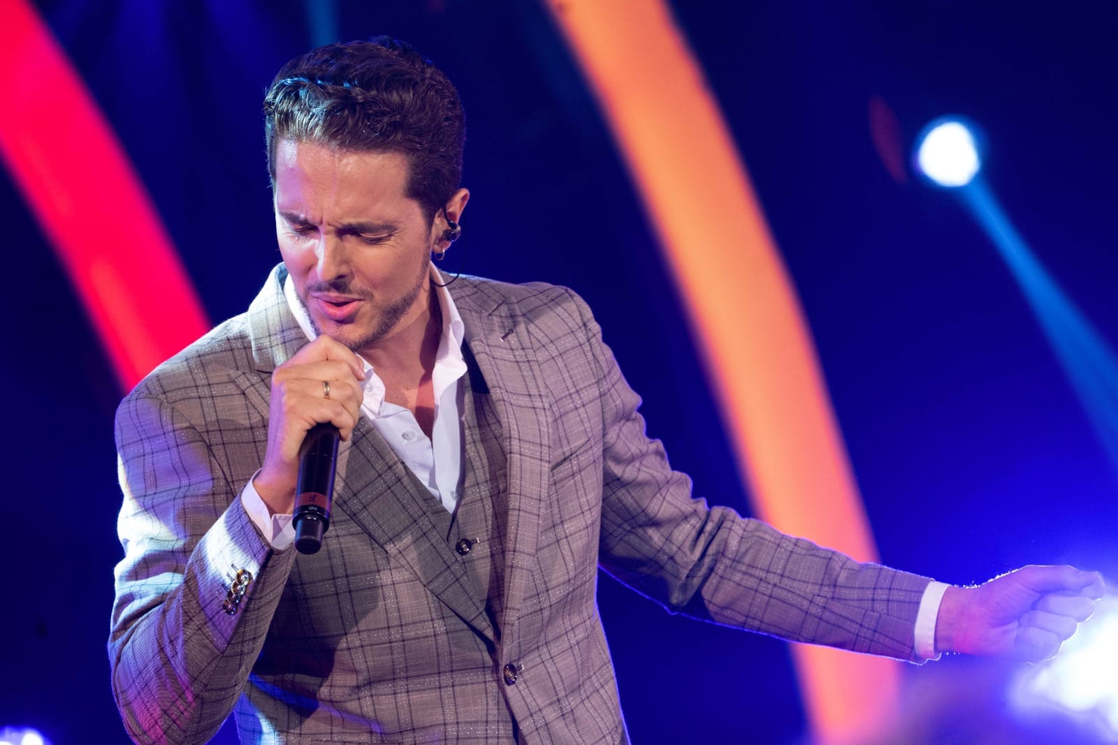 Actuaciones de Orquestra Fuego y Antonio Barros