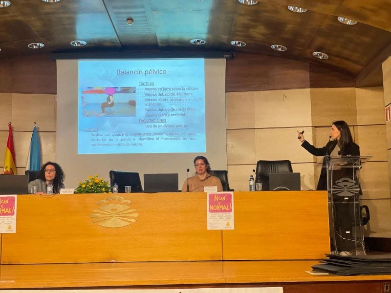 Conferencia sobre alimentación y ciclo menstrual