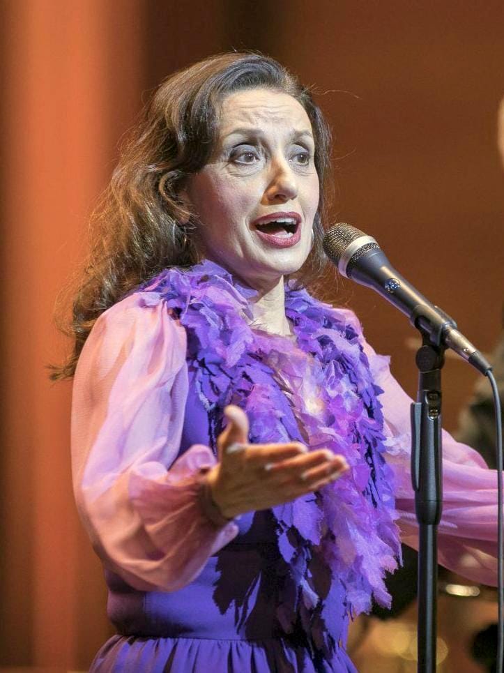 Concierto de Luz Casal en el congreso 'El mundo que viene'
