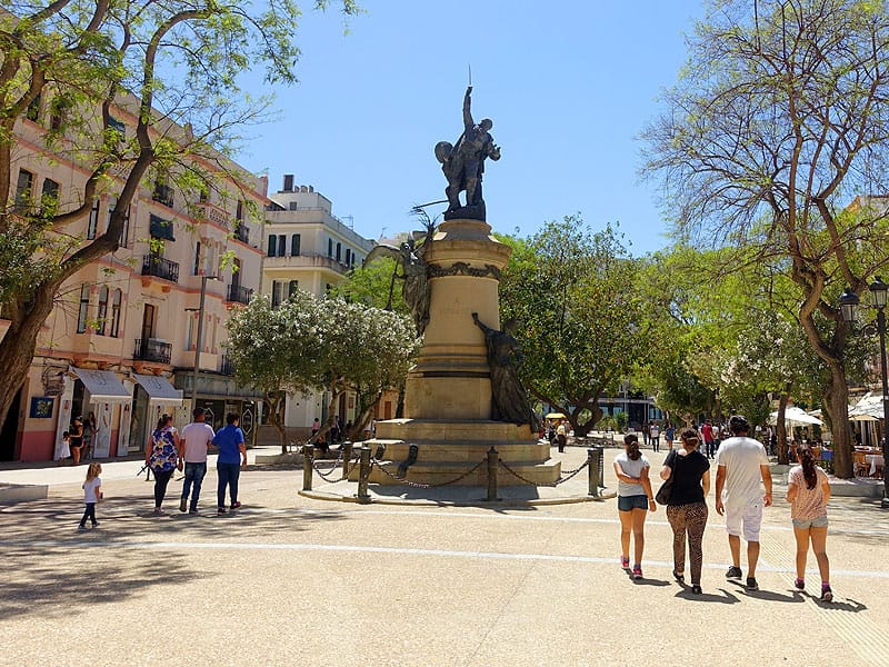 El reloj de Vara de Rey vuelve a marcar el tiempo en Ibiza