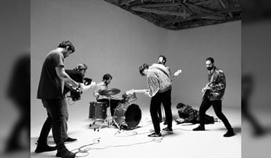 Atalhos / Special Guests