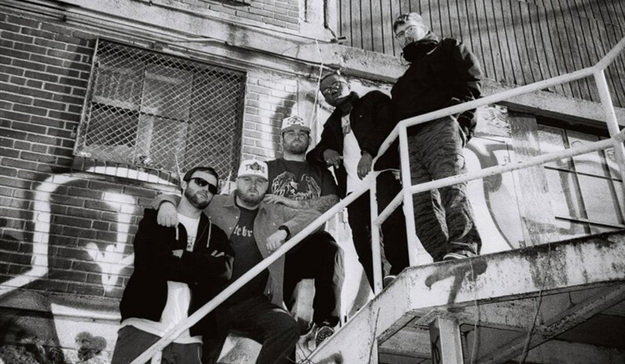 Gridiron, Missing Link, and Splitknuckle