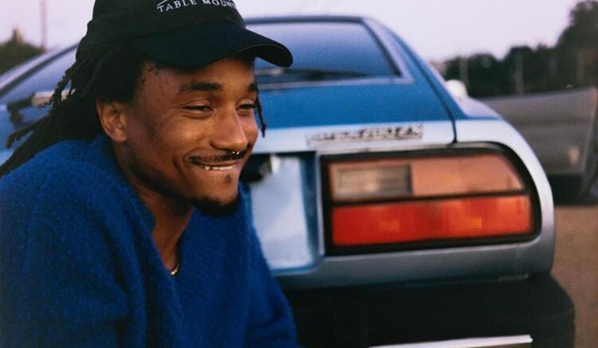 Jordan Ward: THE APARTMENT TOUR