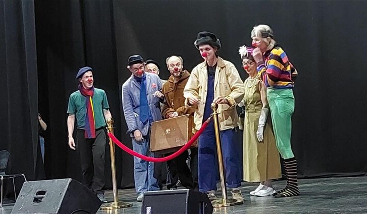 School of Clowns Course