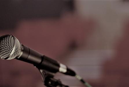 Conversaciones literarias - El desahucio de la información