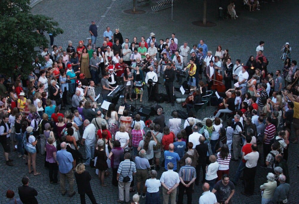Pasacalles de la charanga OT