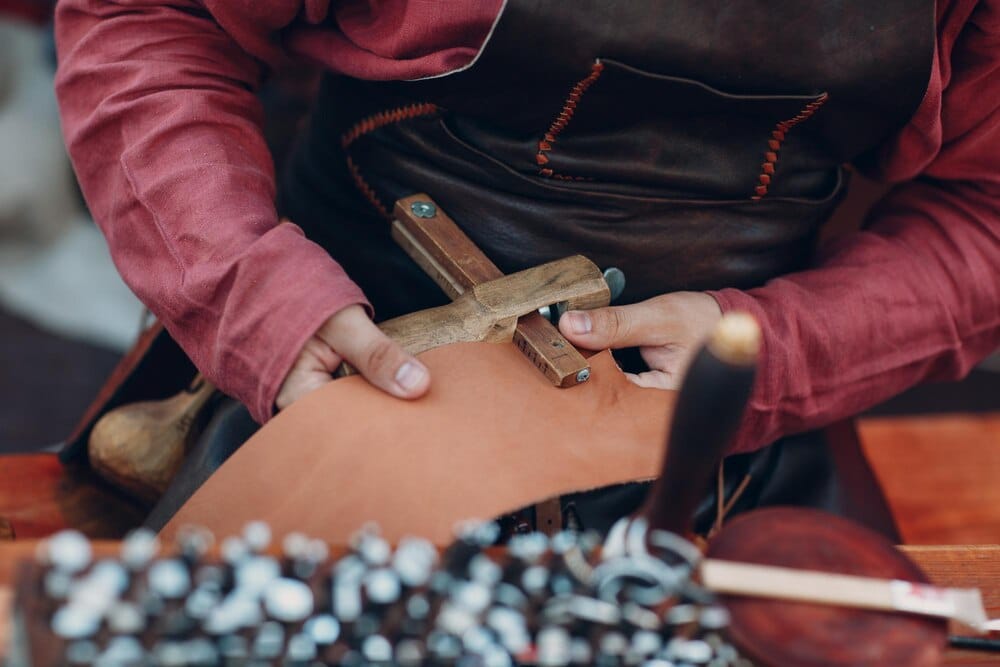 Curso de Marroquinería Fina. Bolso de mano con la técnica retournée